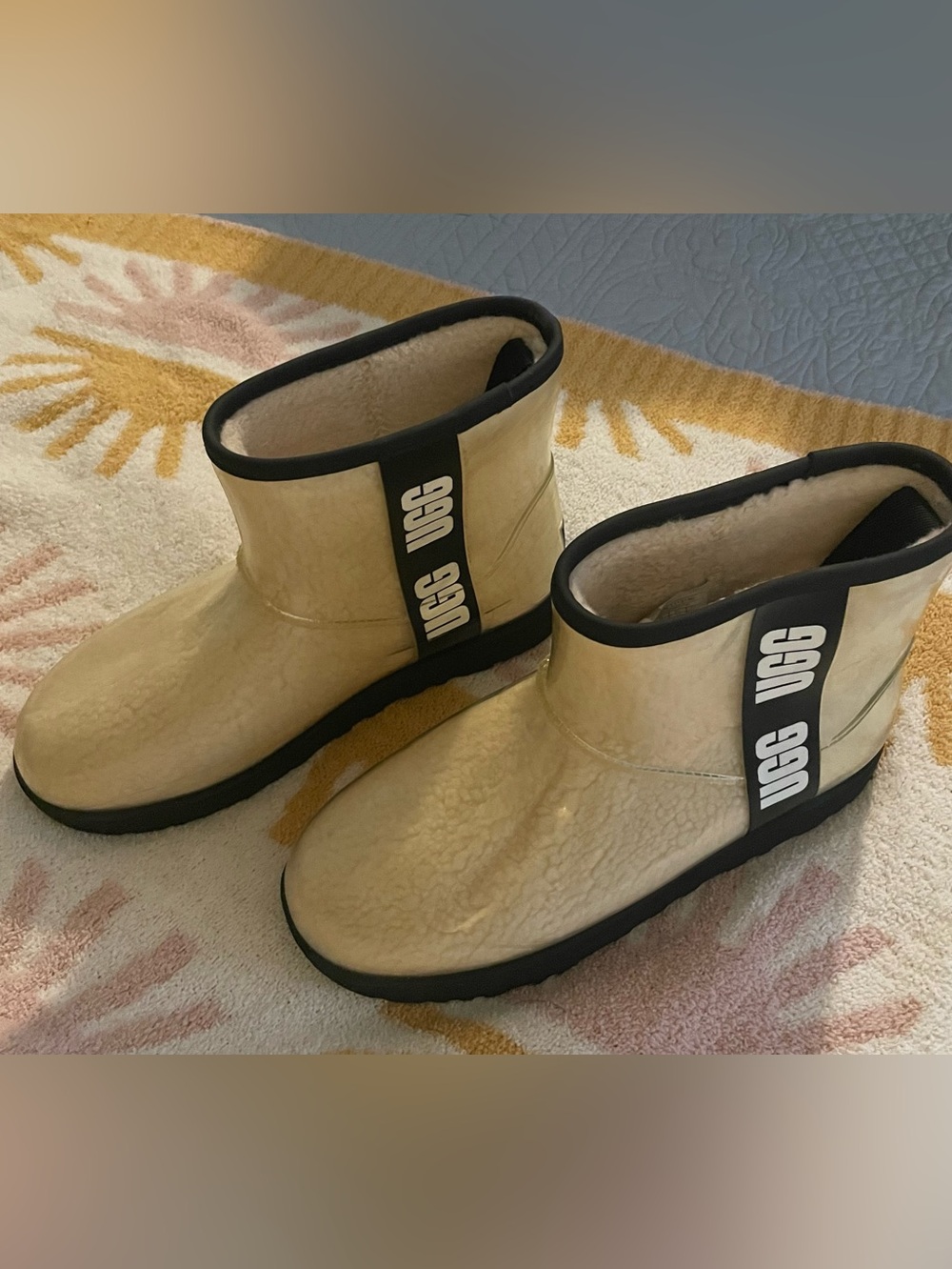 UGG Classic Clear Mini Boot, Natural Black, Women’s Size 10